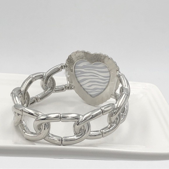 🌼 Zebra Stripe Print Heart Rhinestone Silver Stretch Bracelet - Picture 2 of 3